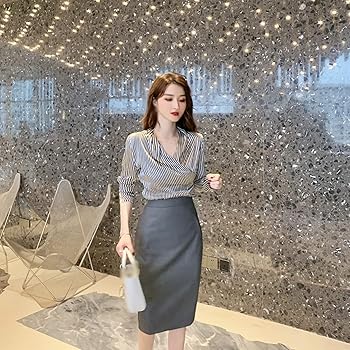 【極美品】アクリス 高級ウールヘリンボーン タイトスカート 膝丈 グレーSサイズ 極美品】アクリス 高級ウールヘリンボーン タイトスカート 膝丈